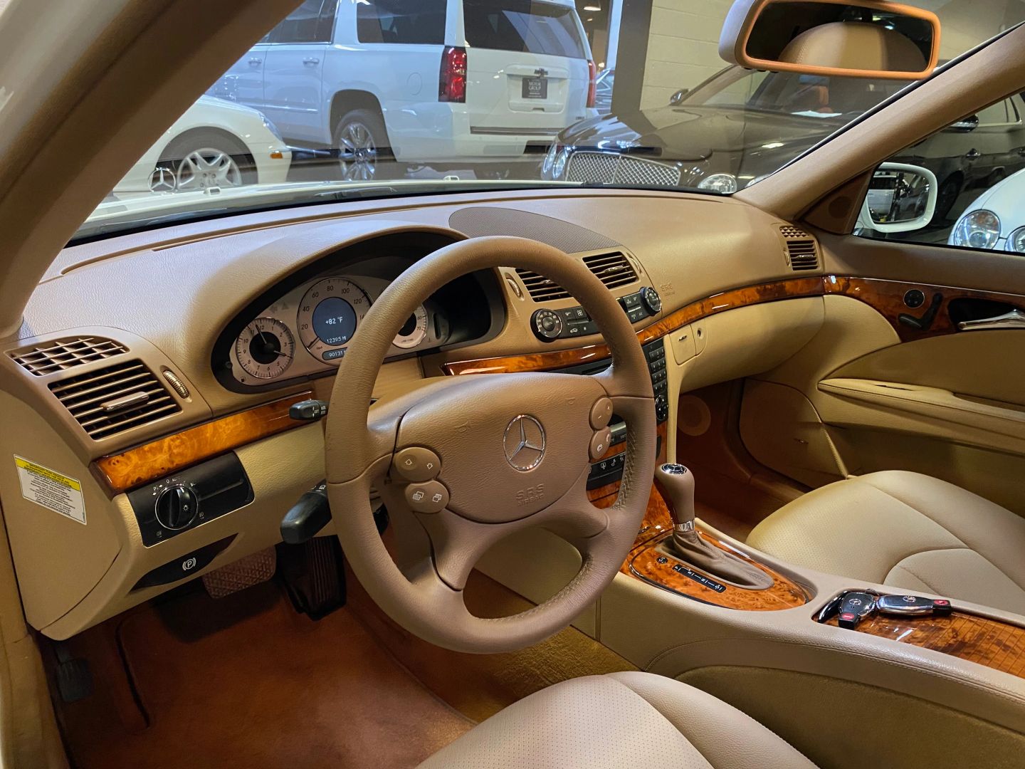 2008 Mercedes Benz E 350 Sedan photo 11