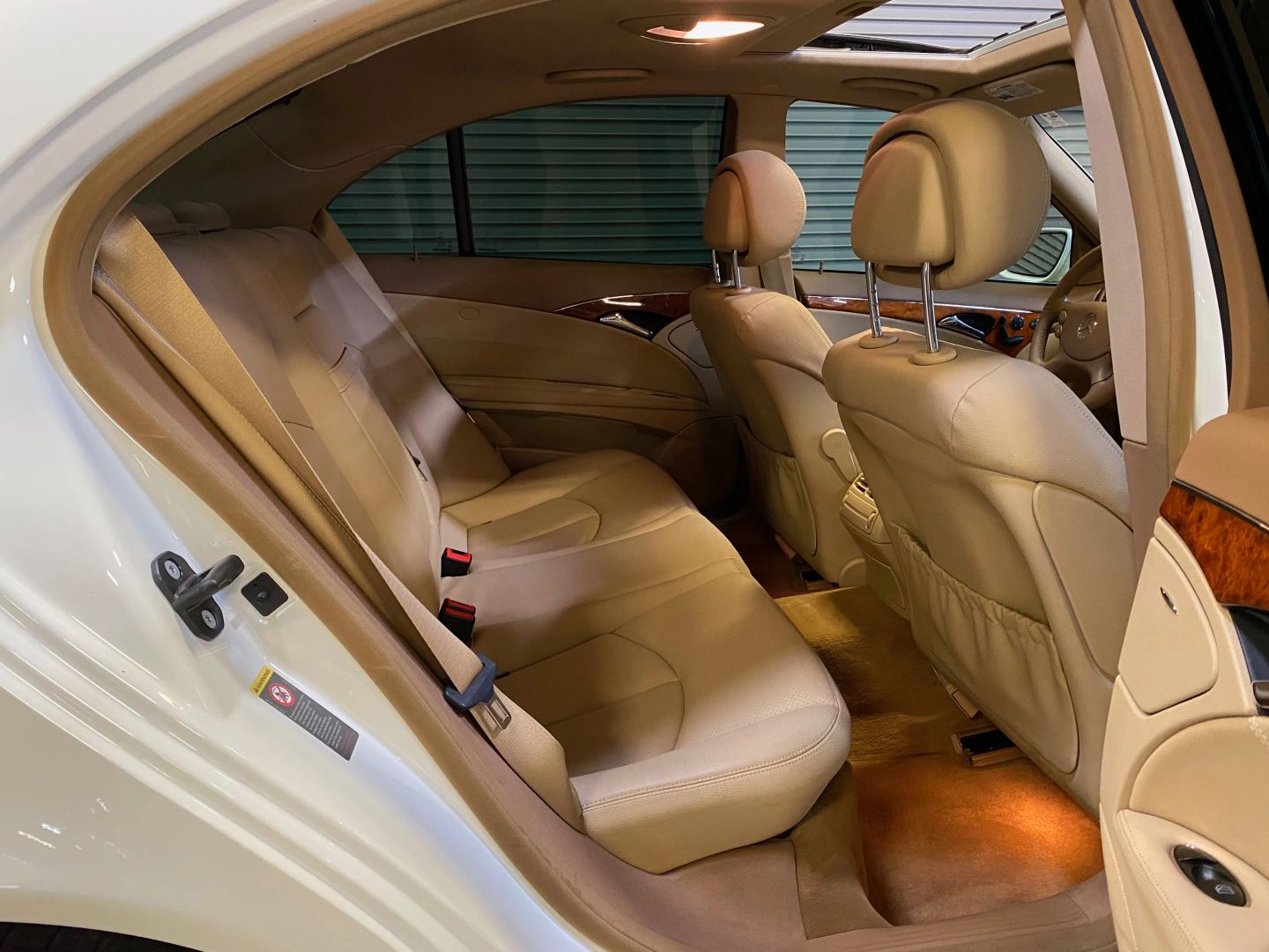 2008 Mercedes Benz E 350 Sedan photo 15