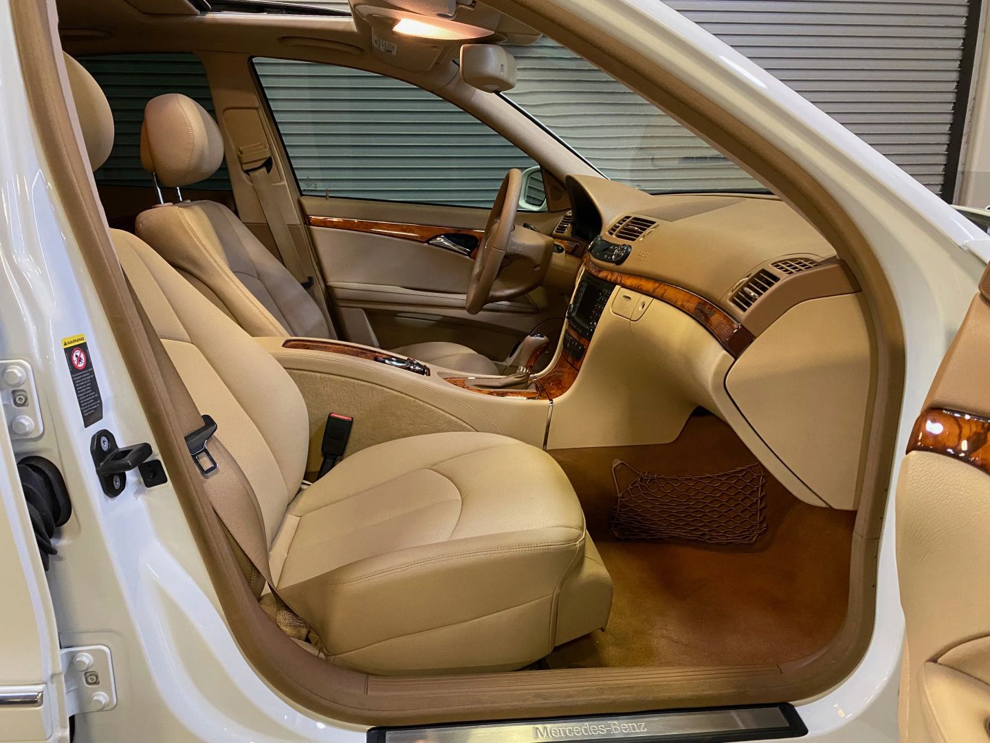 2008 Mercedes Benz E 350 Sedan photo 17