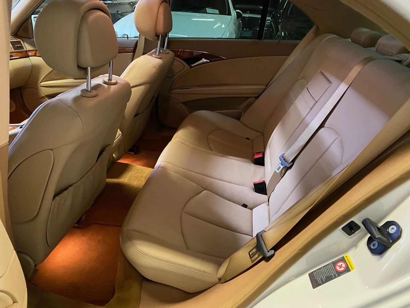 2008 Mercedes Benz E 350 Sedan photo 22