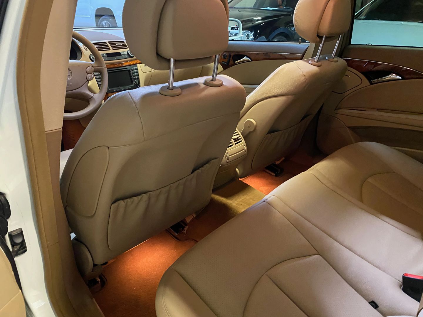2008 Mercedes Benz E 350 Sedan photo 23