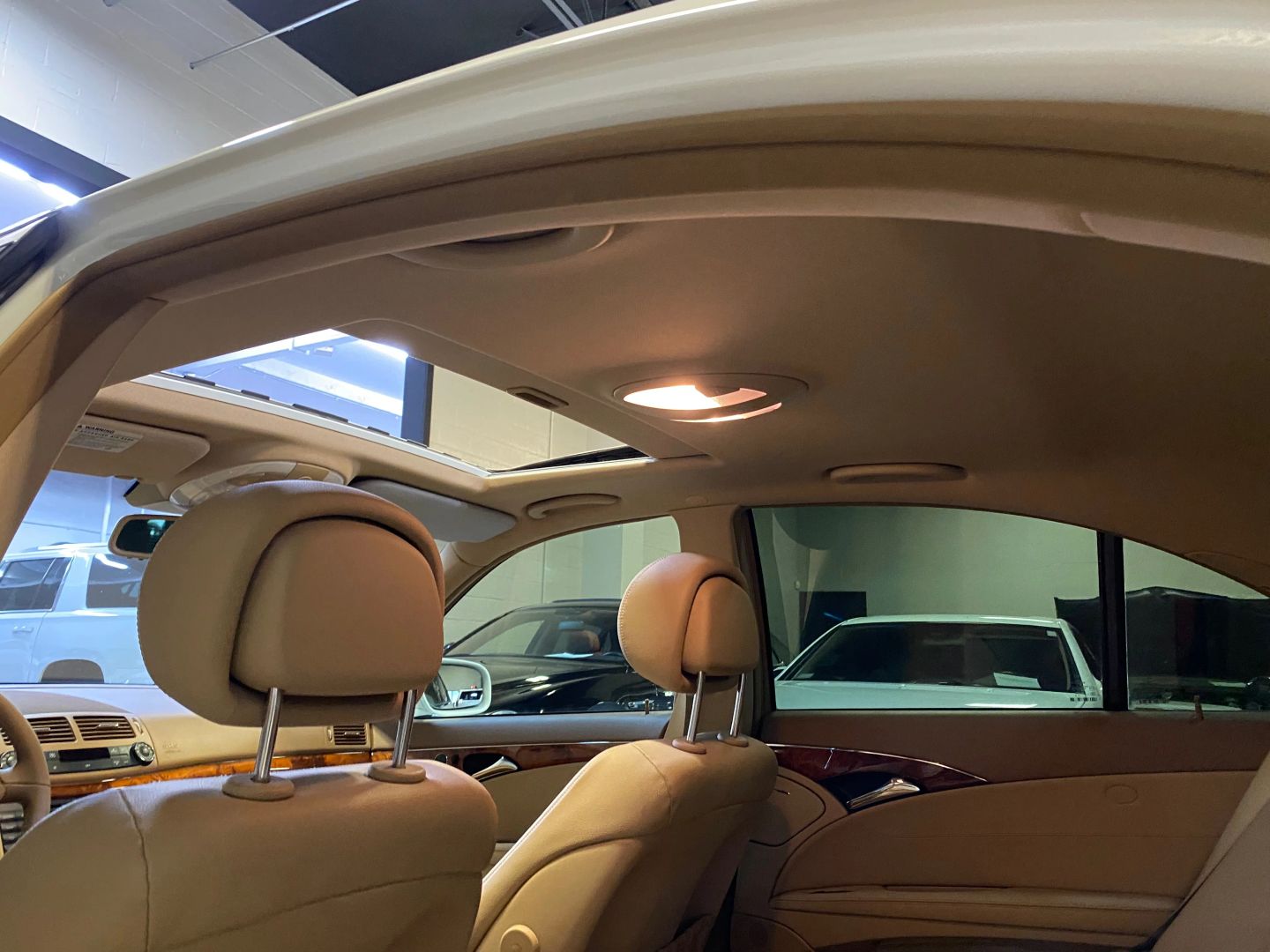 2008 Mercedes Benz E 350 Sedan photo 26