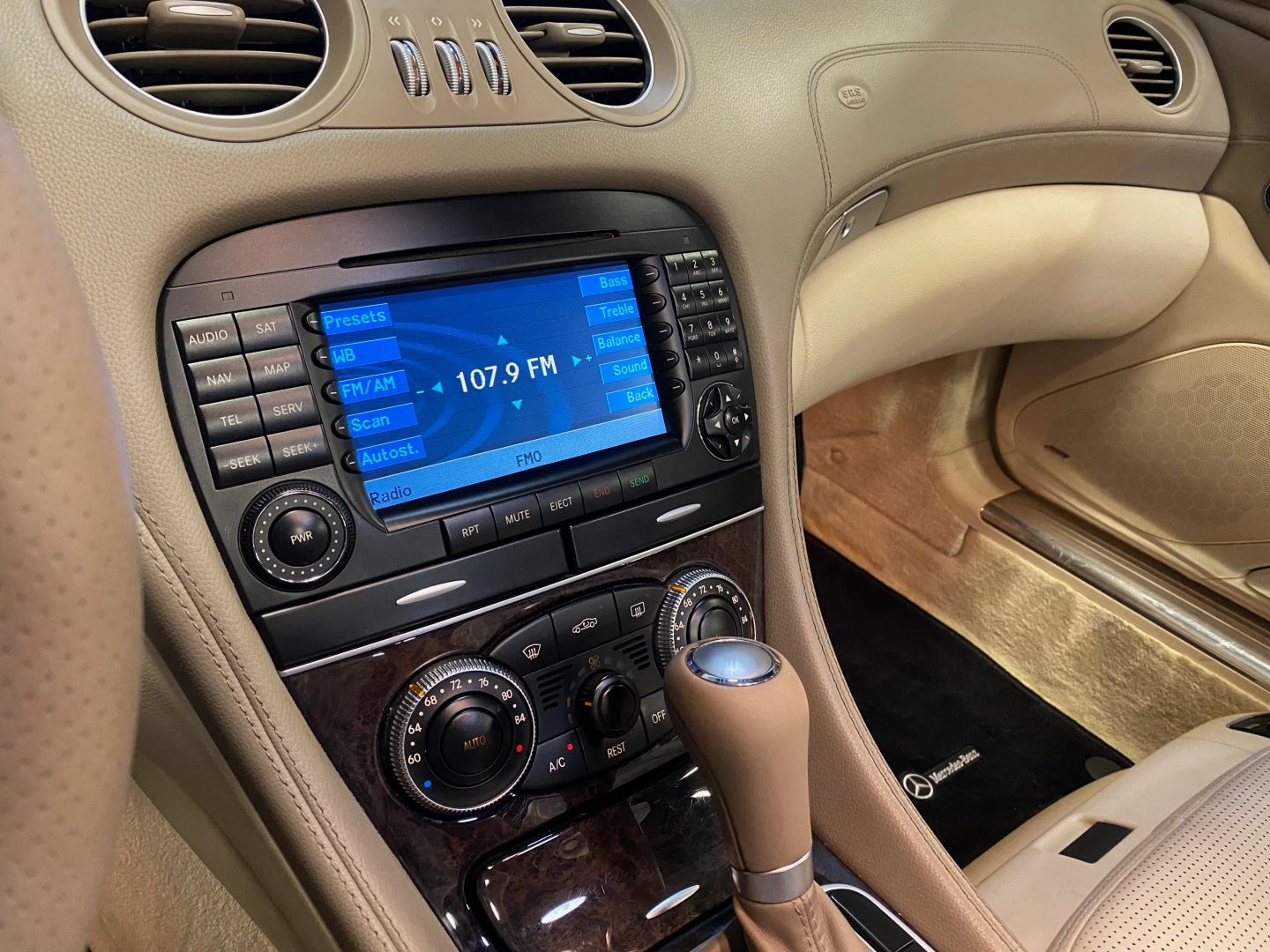 2007 Mercedes Benz SL 55 AMG photo 20