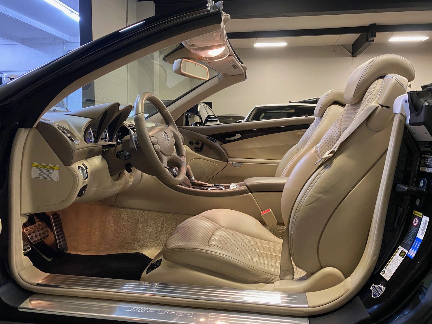 2007 Mercedes Benz SL 55 AMG photo 25
