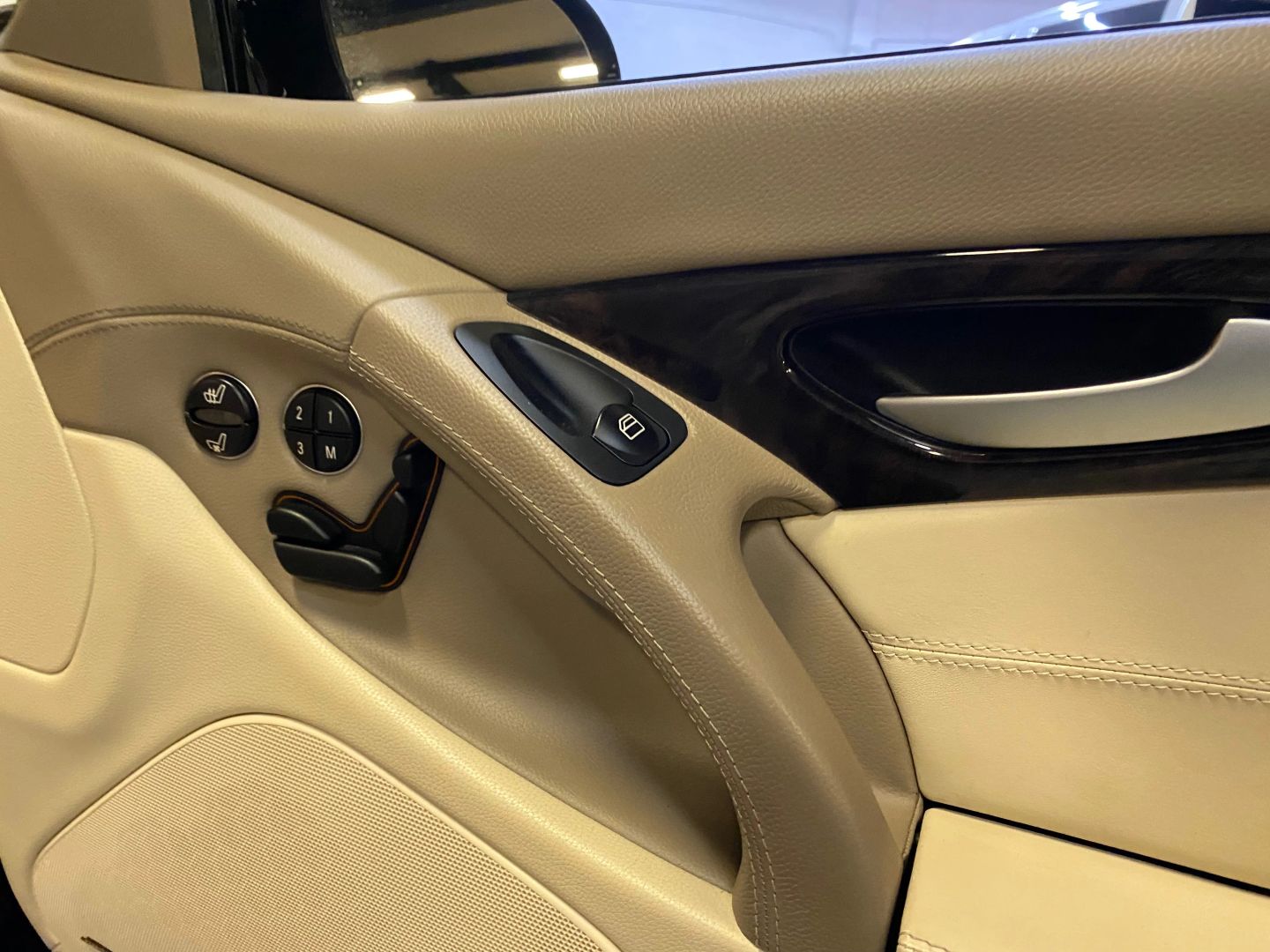 2007 Mercedes Benz SL 55 AMG photo 39