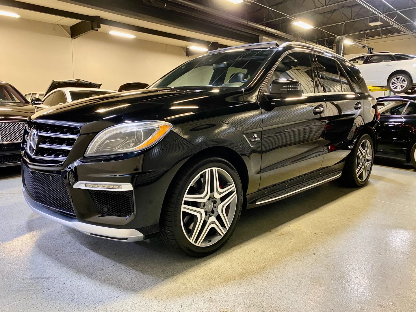 2014 Mercedes Benz ML 63 AMG photo 4