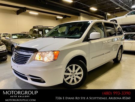 2016 Chrysler Town & Country Touring