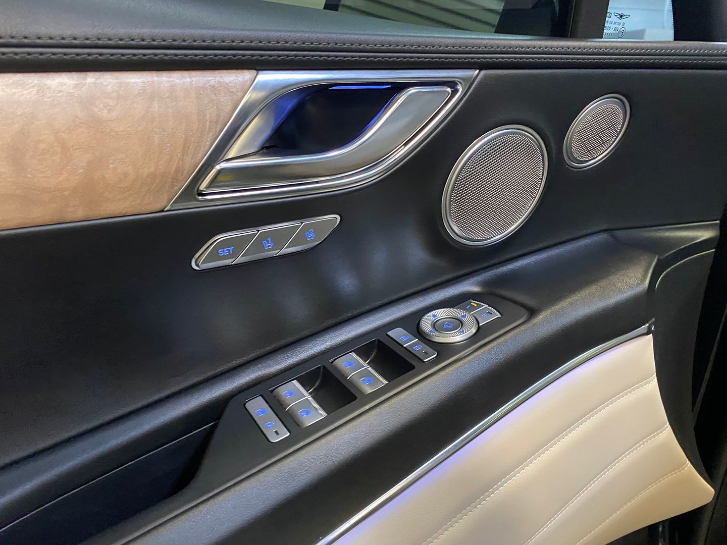 2021 GENESIS GV80 Standard - Photo 15