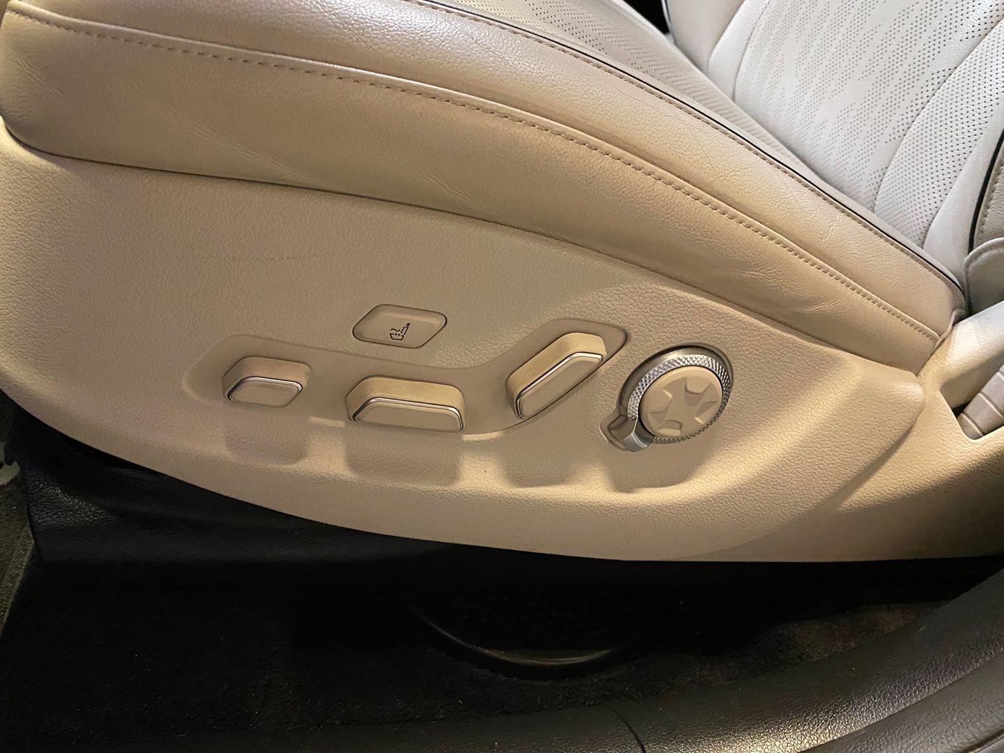 2021 GENESIS GV80 Standard - Photo 17