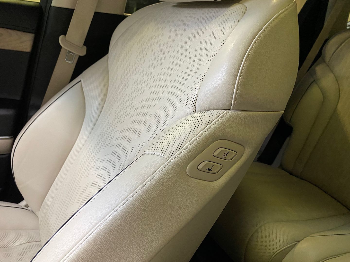 2021 GENESIS GV80 Standard - Photo 31