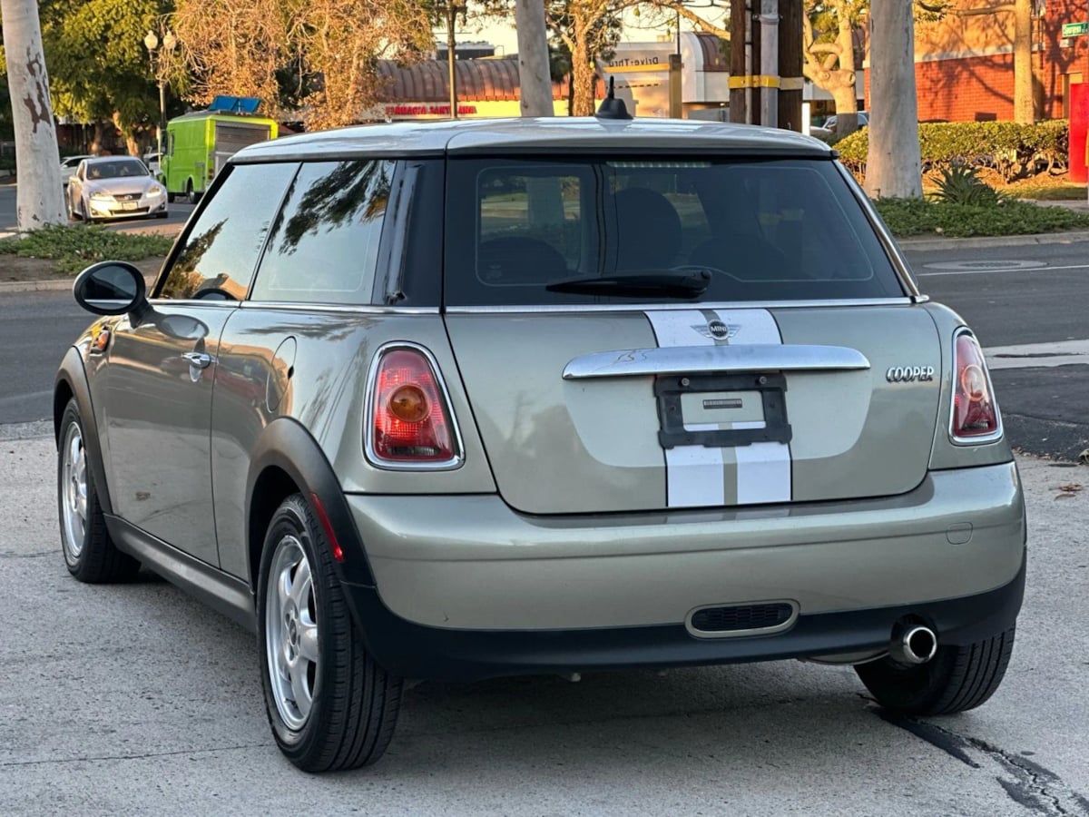 2009 MINI Cooper Base - Photo 9