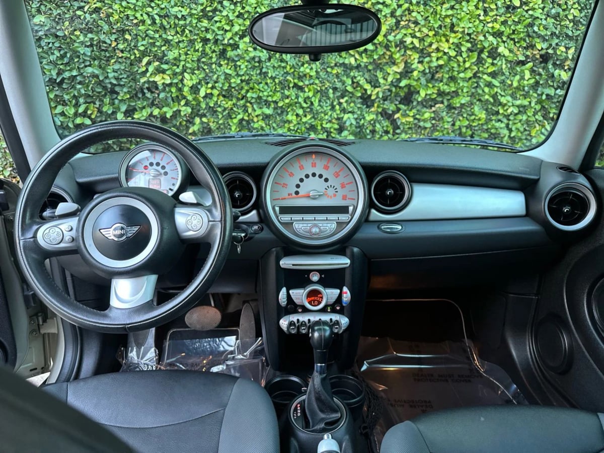 2009 MINI Cooper Base - Photo 18