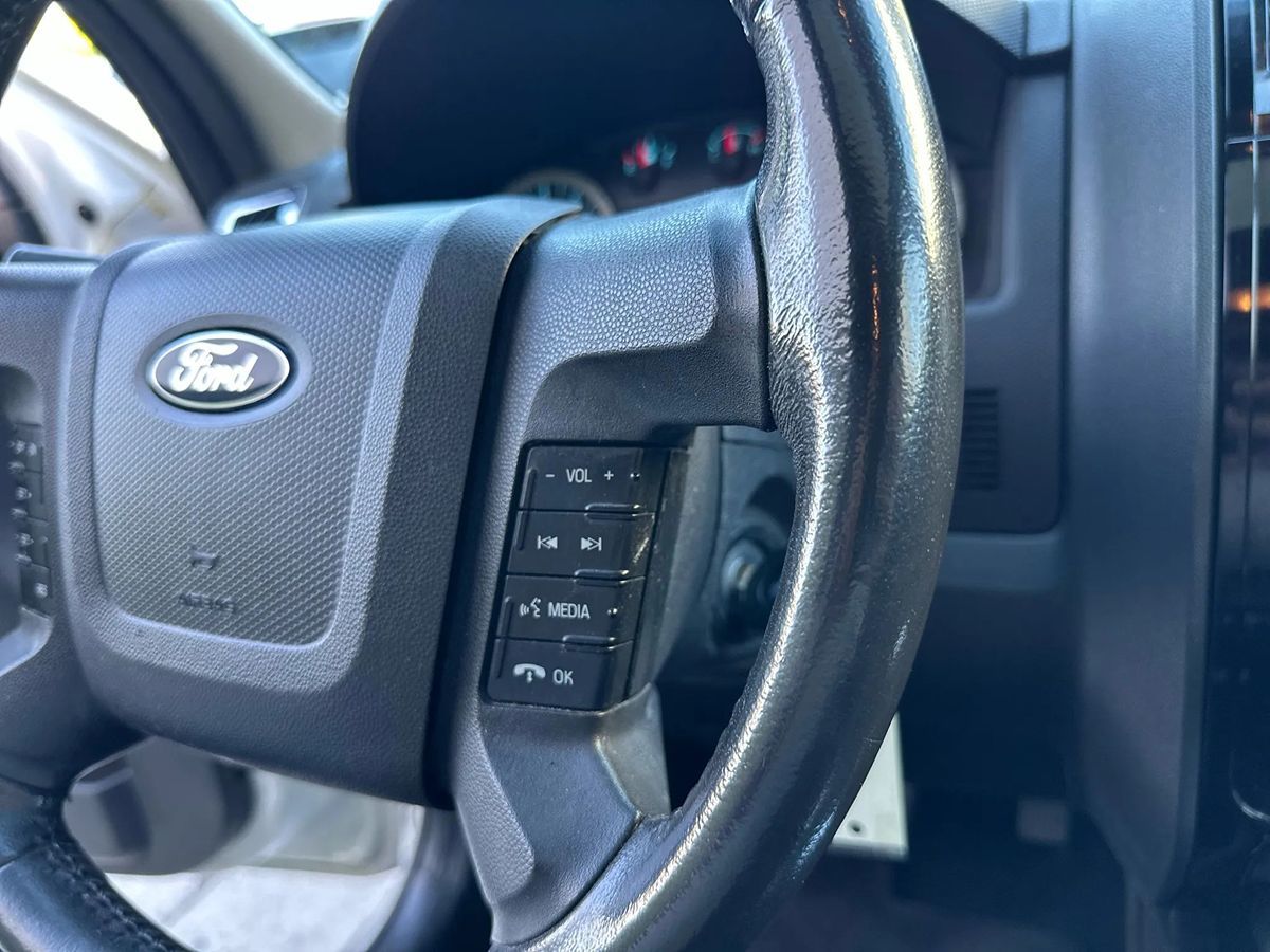 2012 Ford Escape Limited - Photo 31