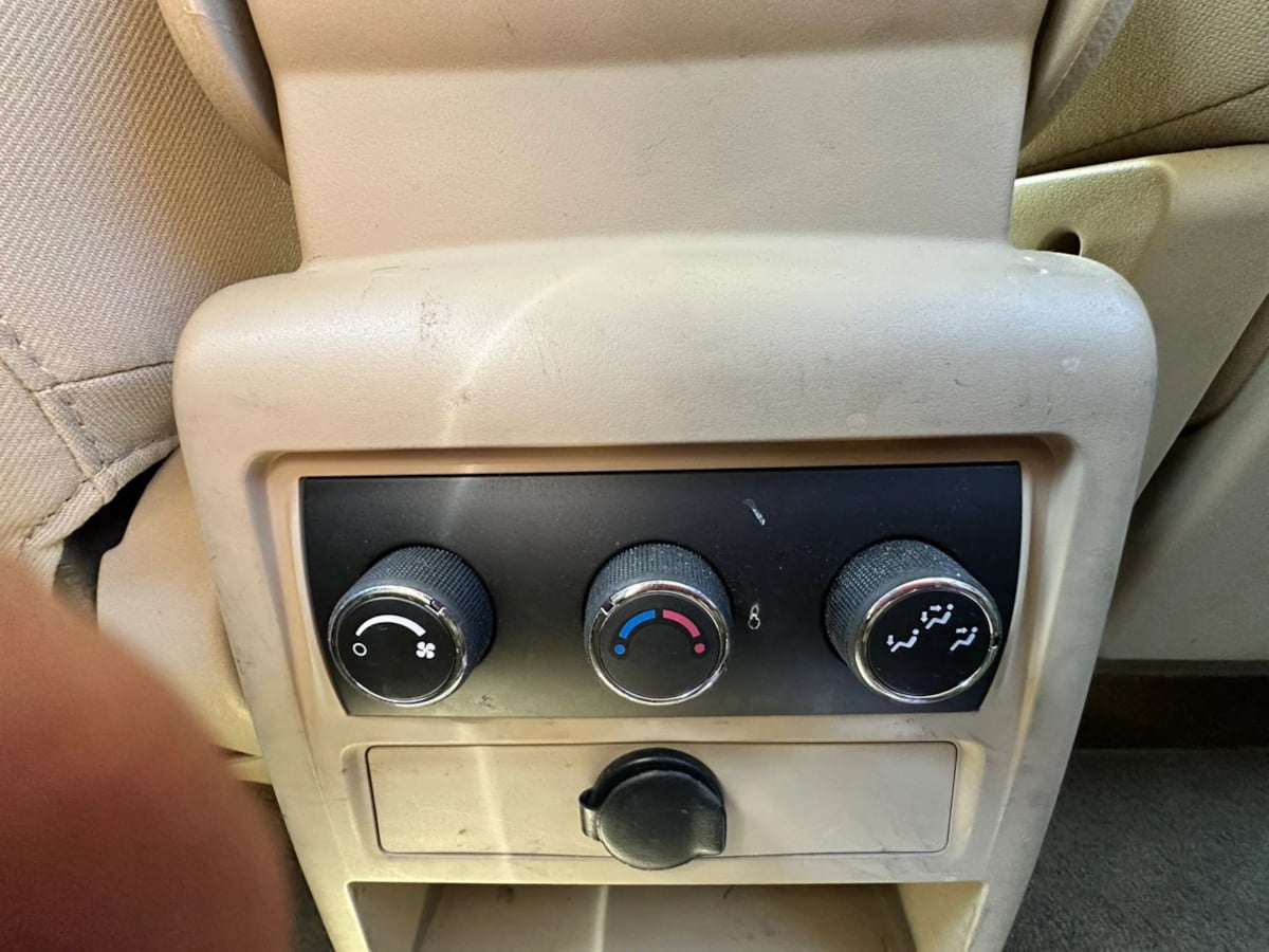 2008 Suzuki XL7 Premium - Photo 23