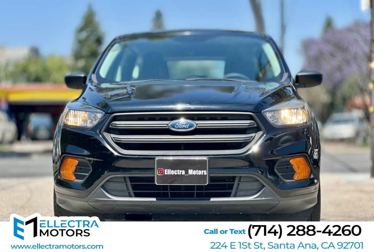 2018 Ford Escape S's photo