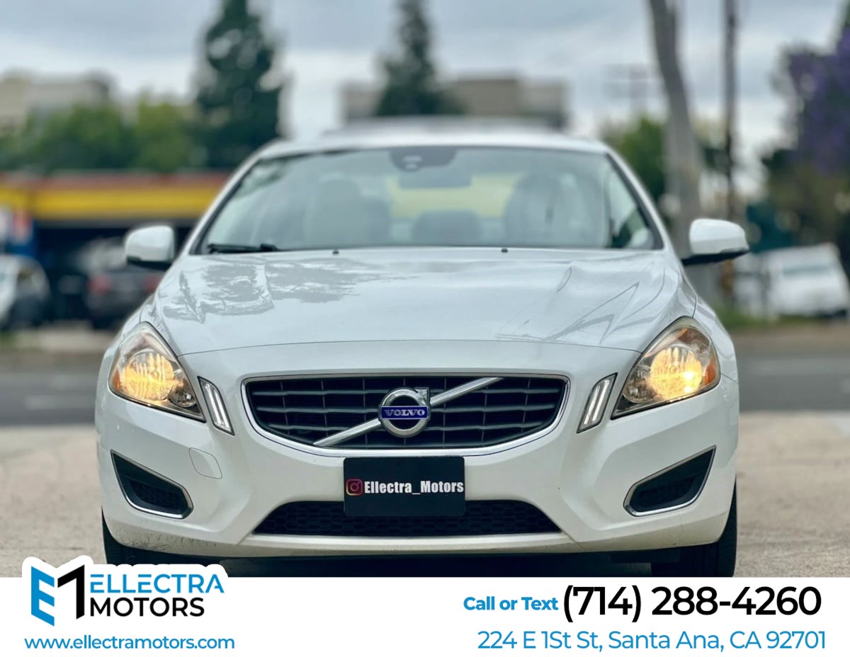 2012 Volvo S60 T5 FWD Auto's photo