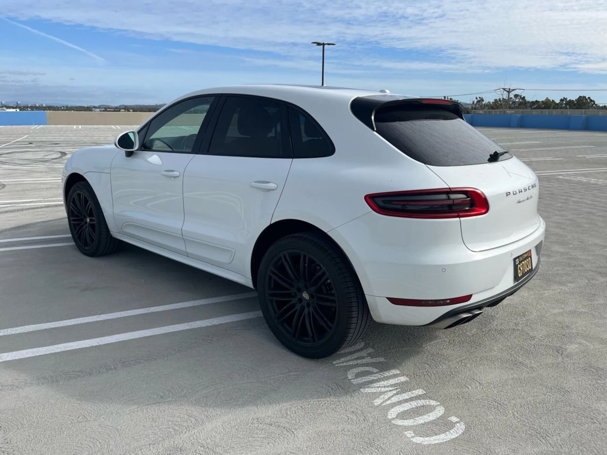 2015 Porsche Macan Turbo - Photo 4