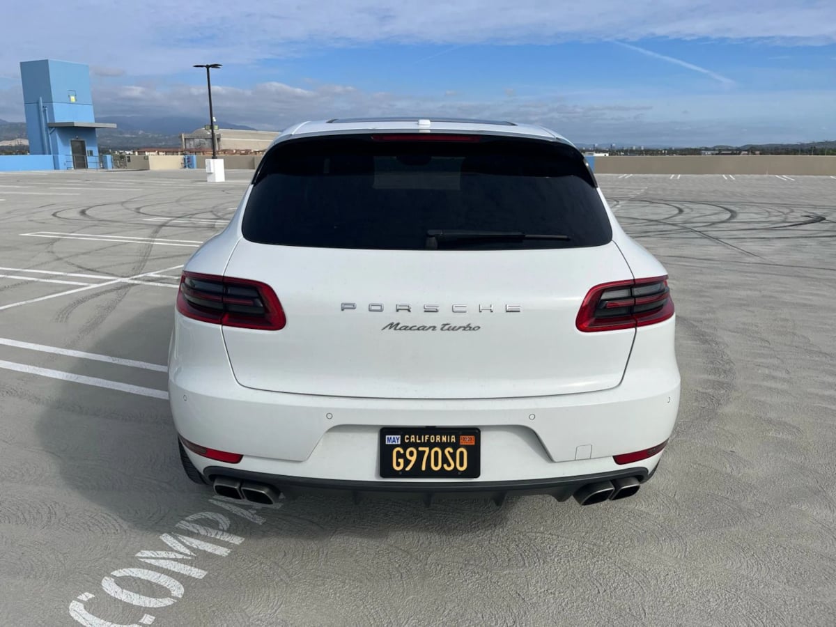 2015 Porsche Macan Turbo - Photo 8