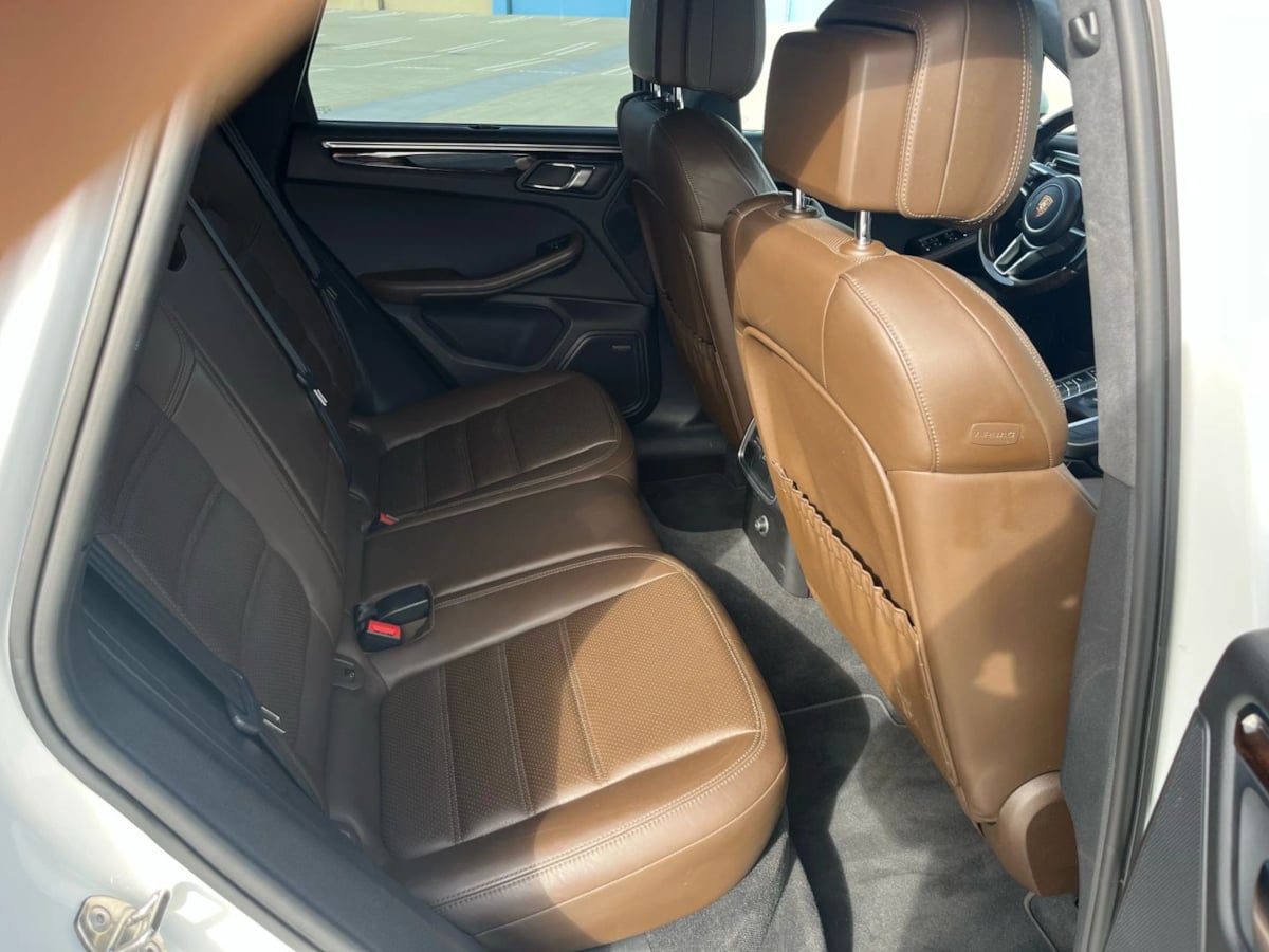 2015 Porsche Macan Turbo - Photo 16