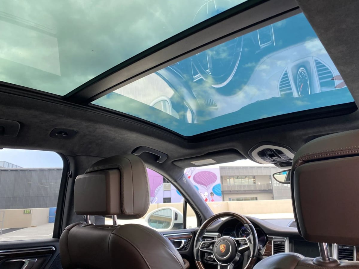 2015 Porsche Macan Turbo - Photo 19