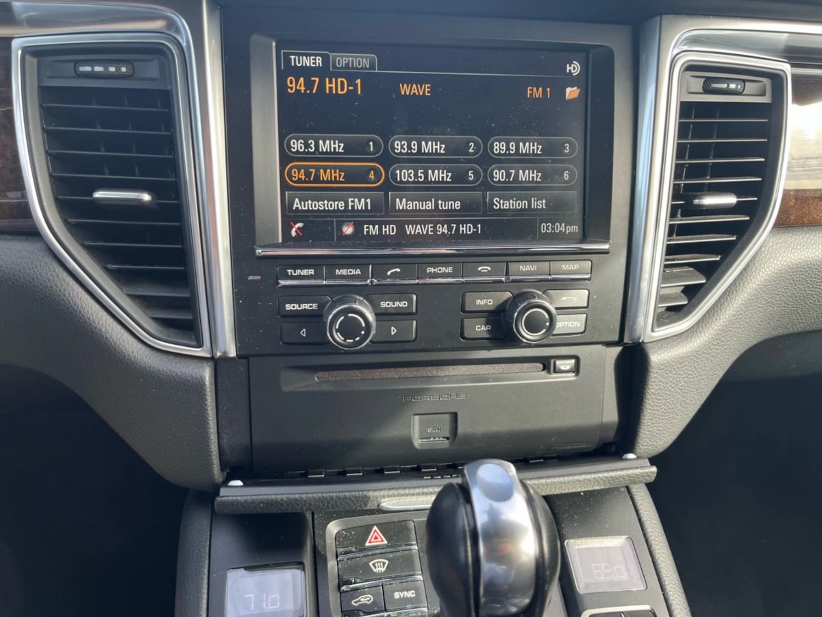 2015 Porsche Macan Turbo - Photo 21