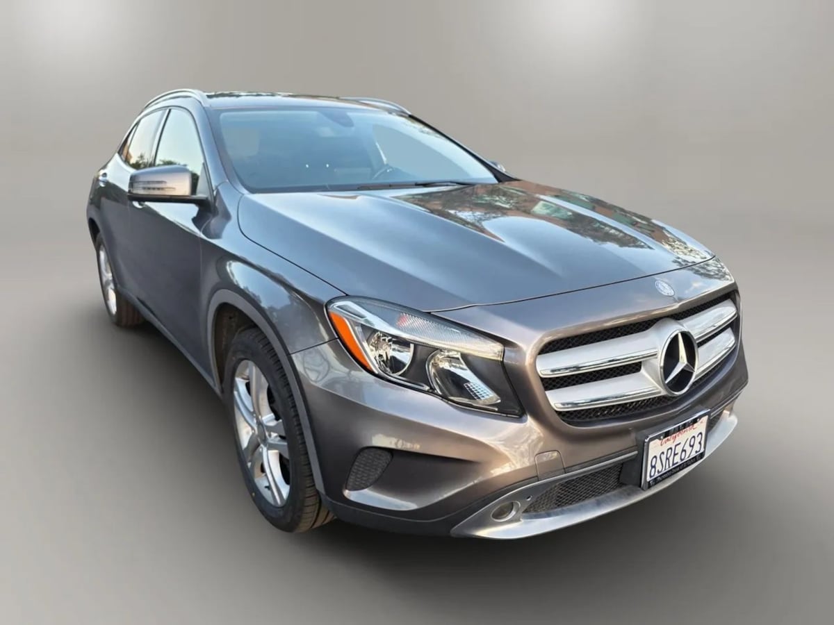 2017 Mercedes-Benz GLA-Class GLA250 - Photo 2