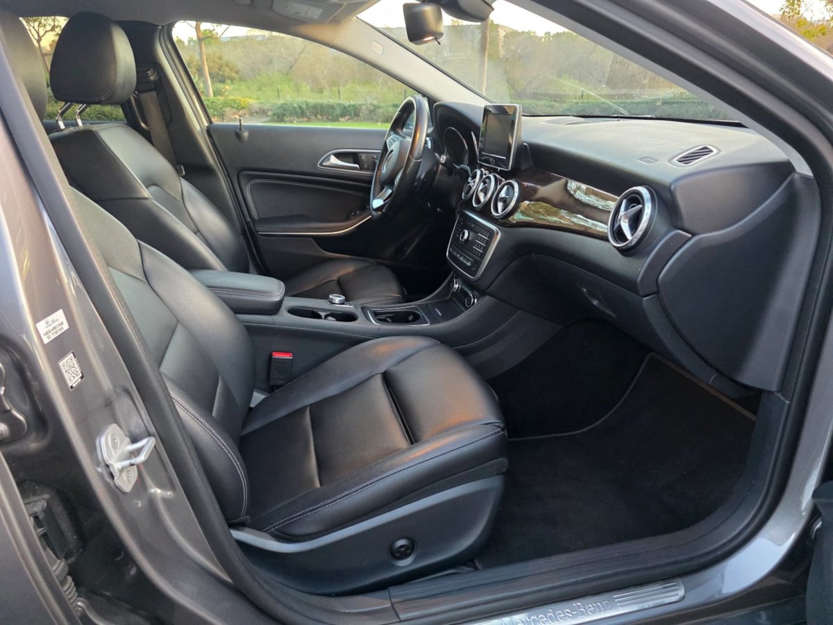 2017 Mercedes-Benz GLA-Class GLA250 - Photo 17