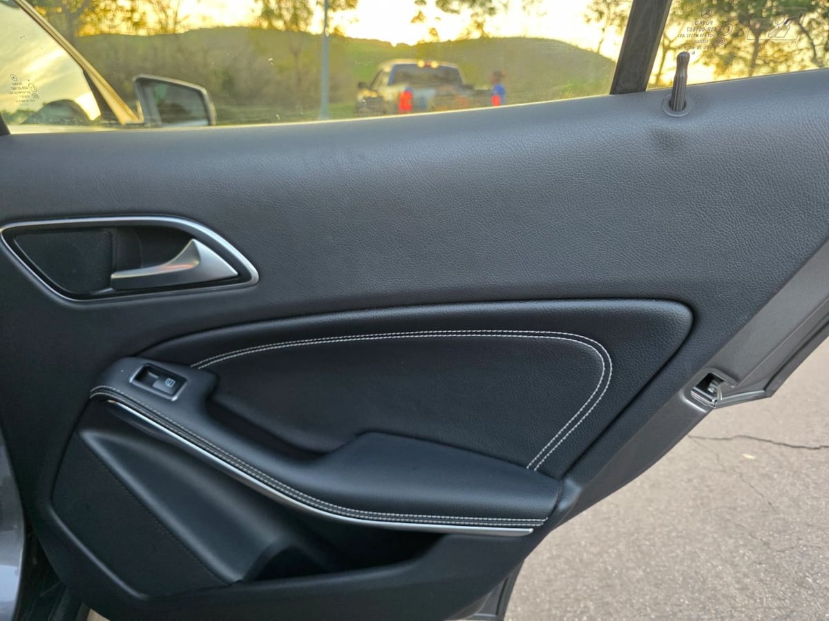 2017 Mercedes-Benz GLA-Class GLA250 - Photo 22