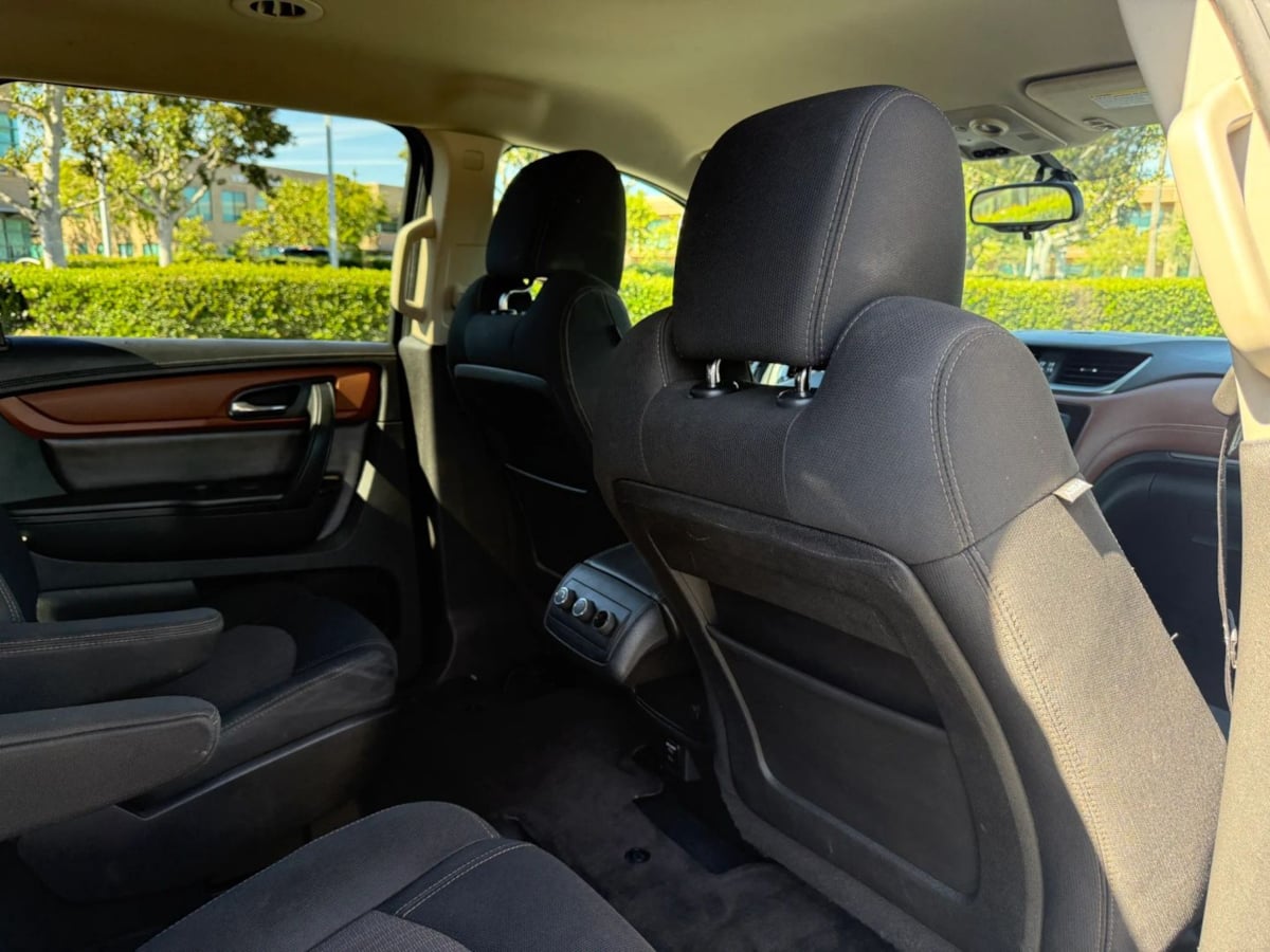 2016 Chevrolet Traverse 1LT - Photo 16