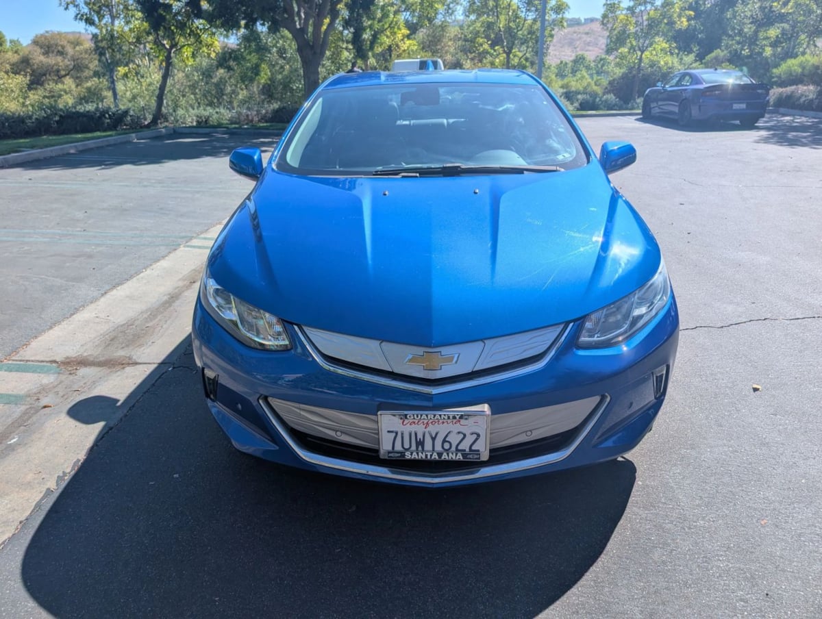 View vehicle photo 2