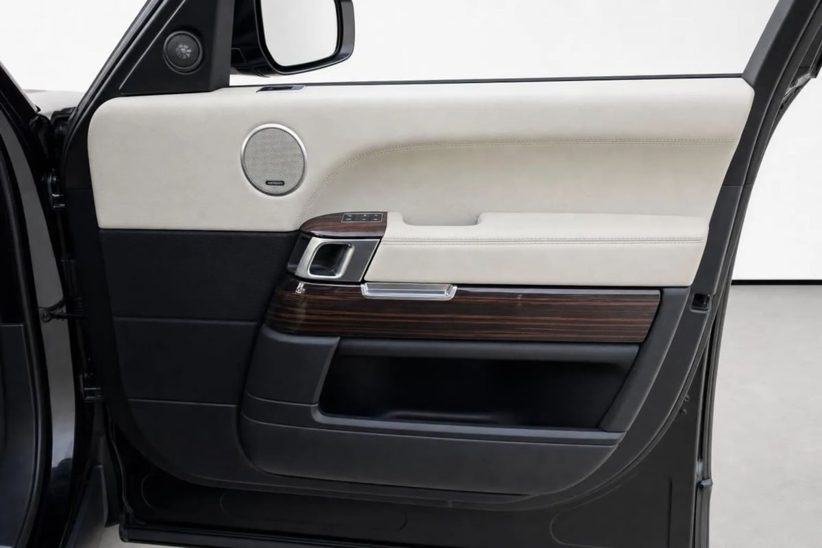 Photo 39 of this Land Rover Range Rover