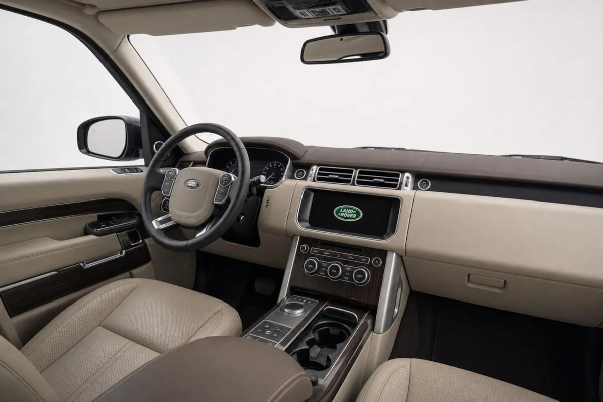 Photo 55 of this Land Rover Range Rover