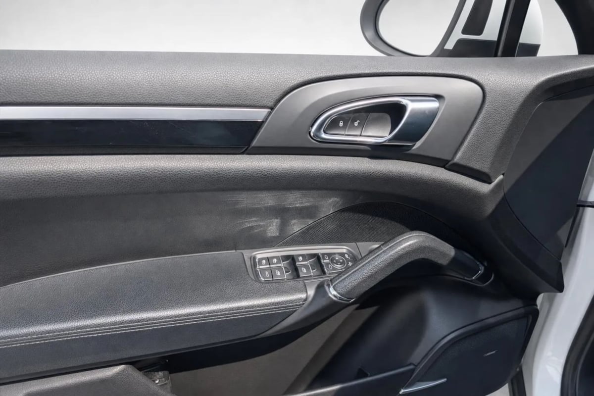 Porsche Cayenne photo 26