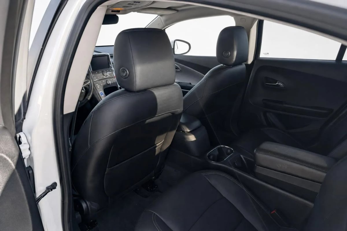 Chevrolet Volt photo 12