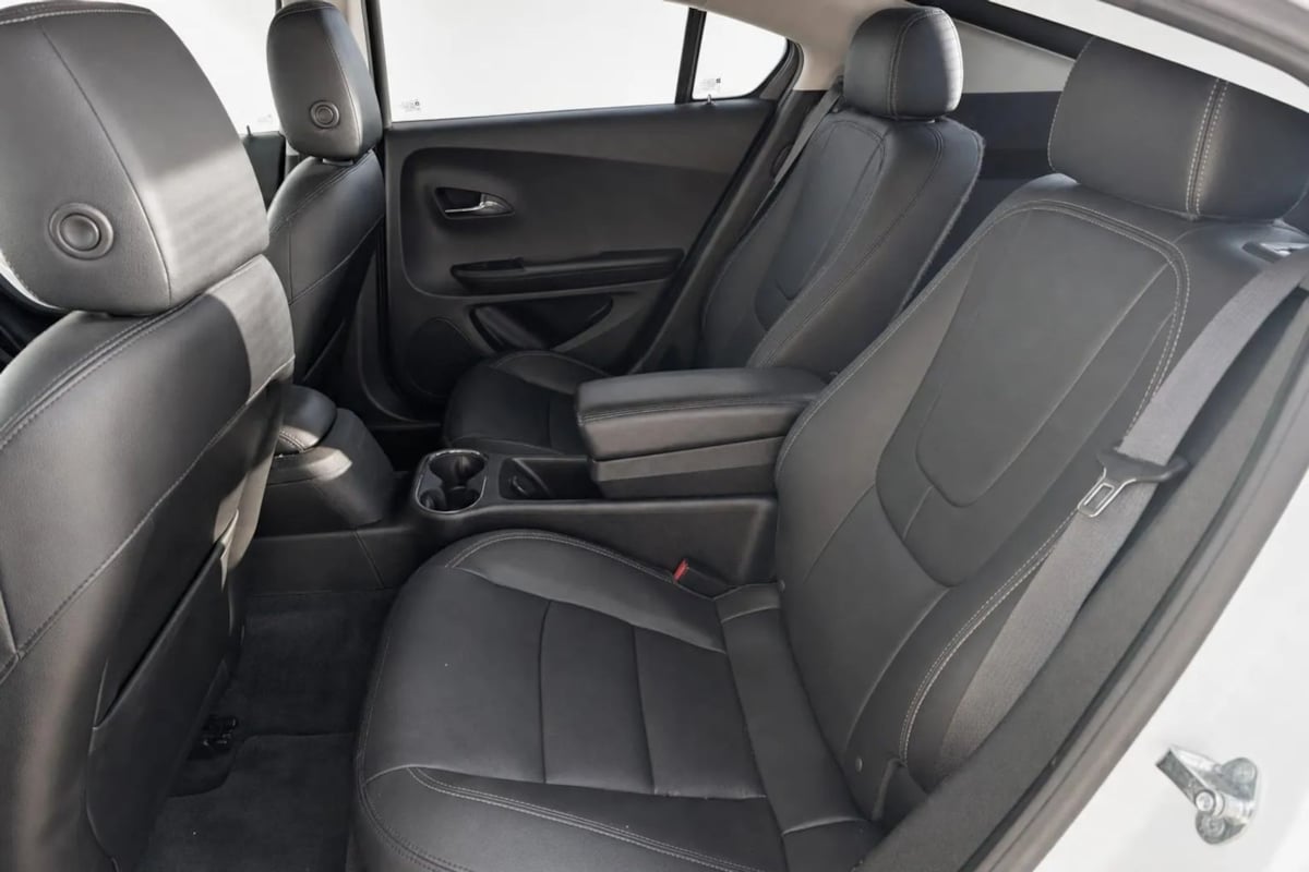 Chevrolet Volt photo 13