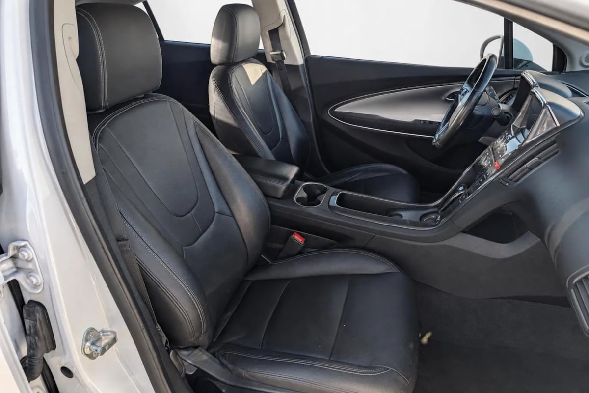 Chevrolet Volt photo 15
