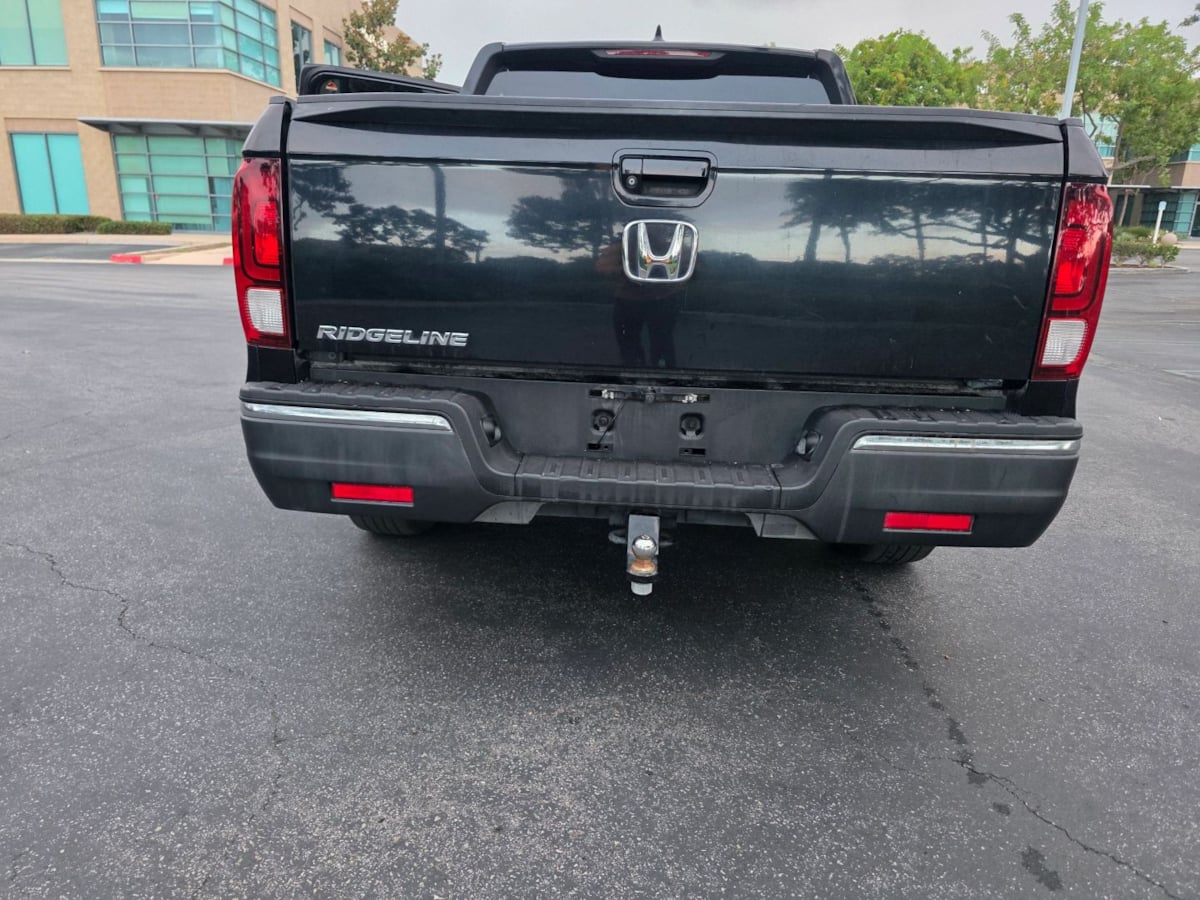 Photo 10 of this Honda Ridgeline