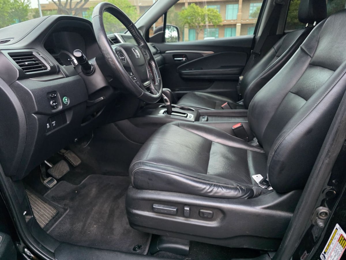 Photo 16 of this Honda Ridgeline