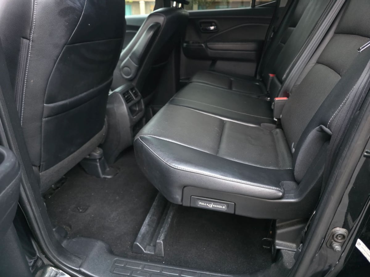 Photo 19 of this Honda Ridgeline