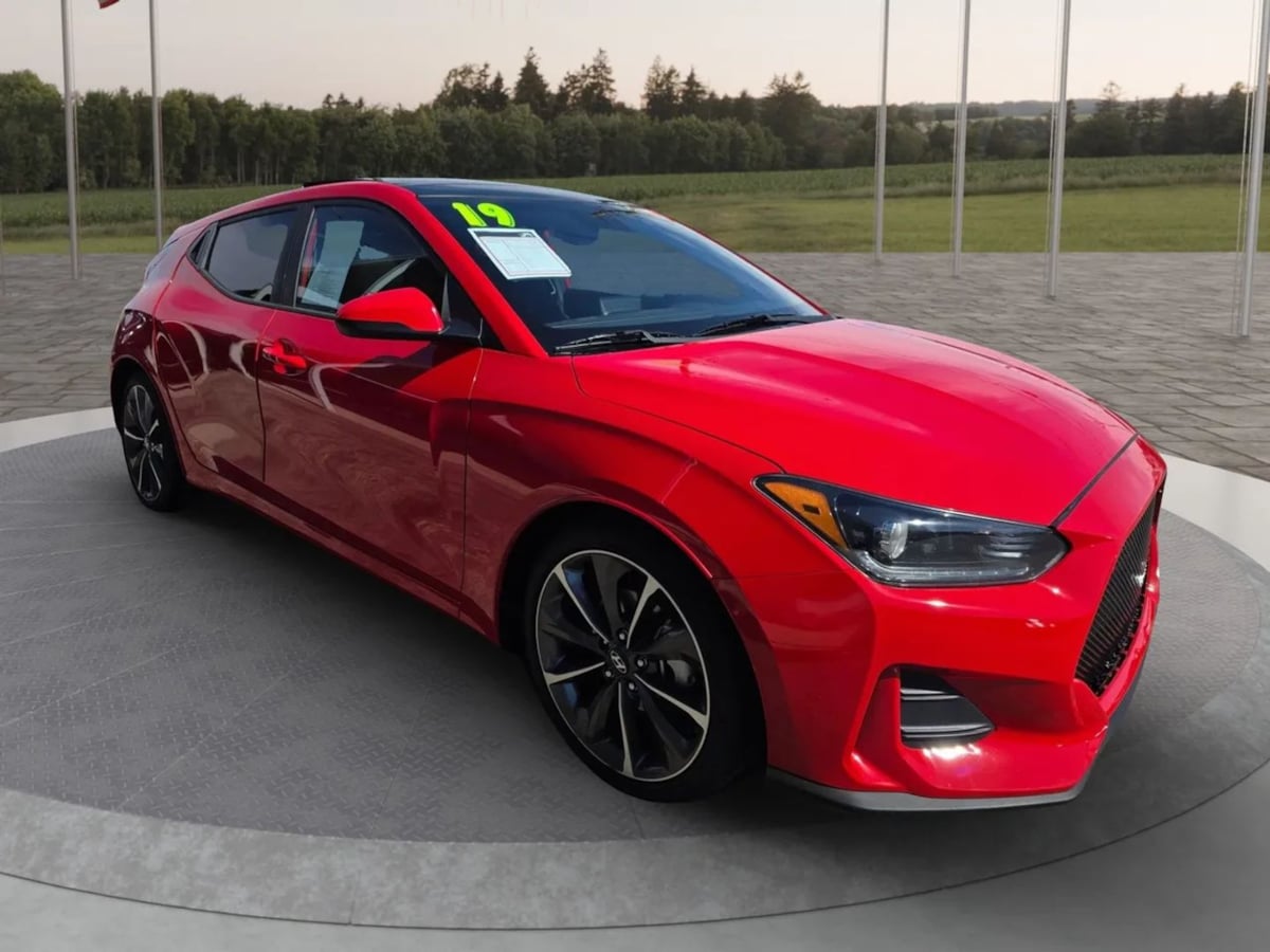 Photo 3 of this Hyundai Veloster