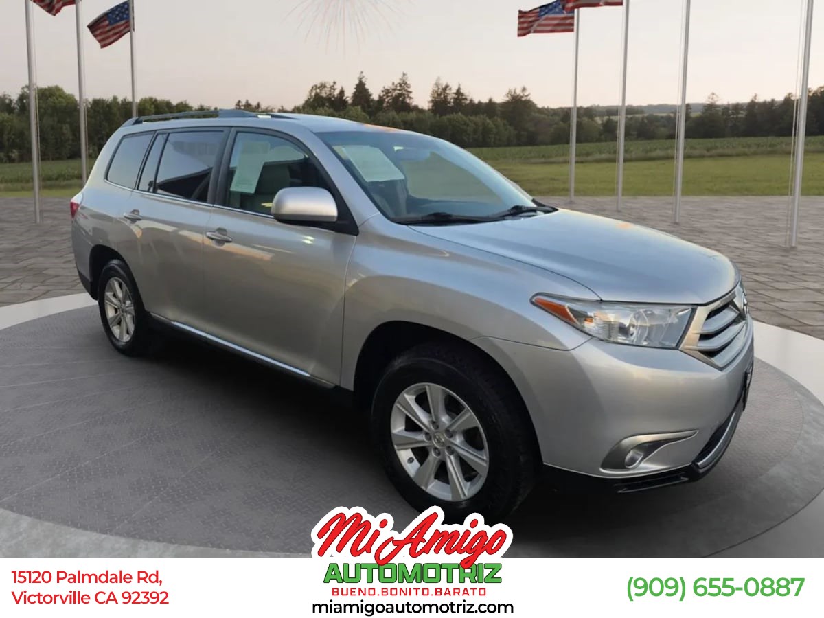 2013 Toyota Highlander Plus V6's photo