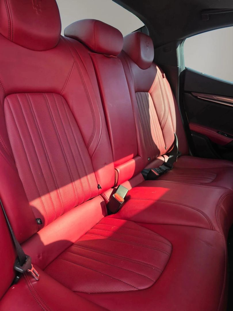 Photo 13 of this Maserati Ghibli