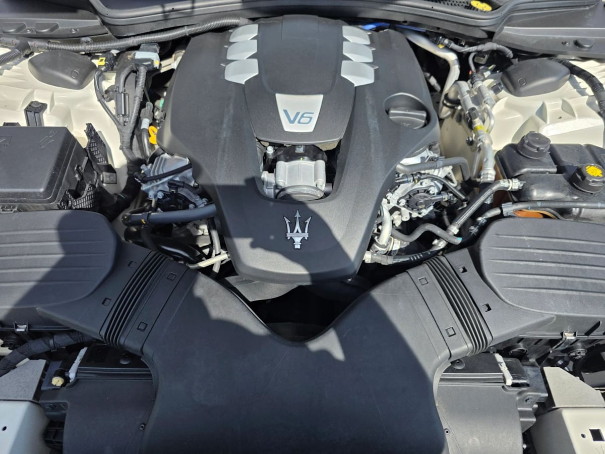 Photo 18 of this Maserati Ghibli