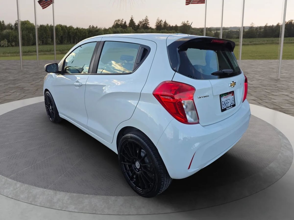 Photo 4 of this Chevrolet Spark