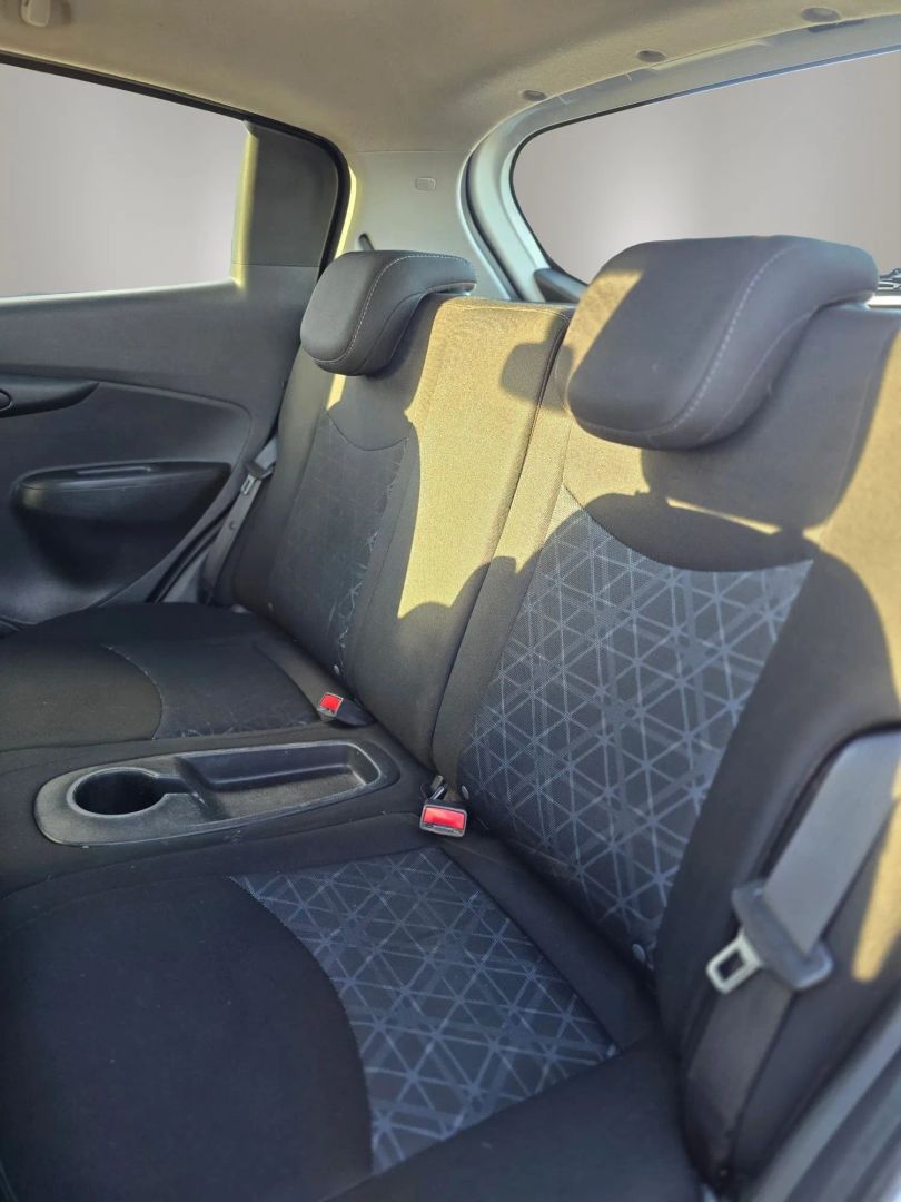 Photo 11 of this Chevrolet Spark