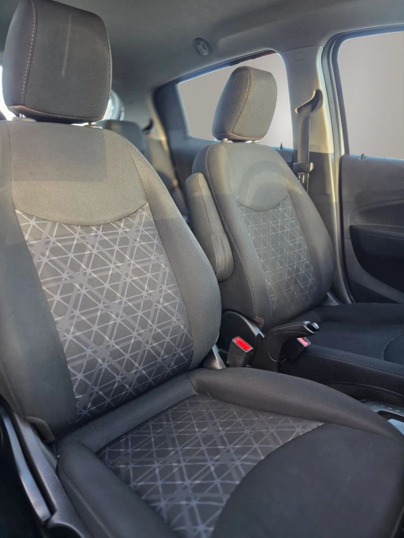 Photo 13 of this Chevrolet Spark