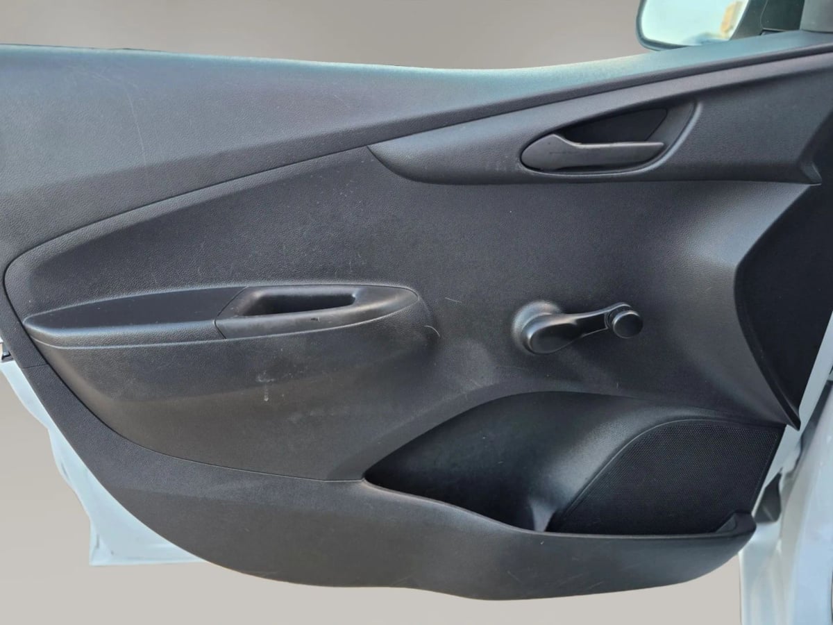Photo 14 of this Chevrolet Spark