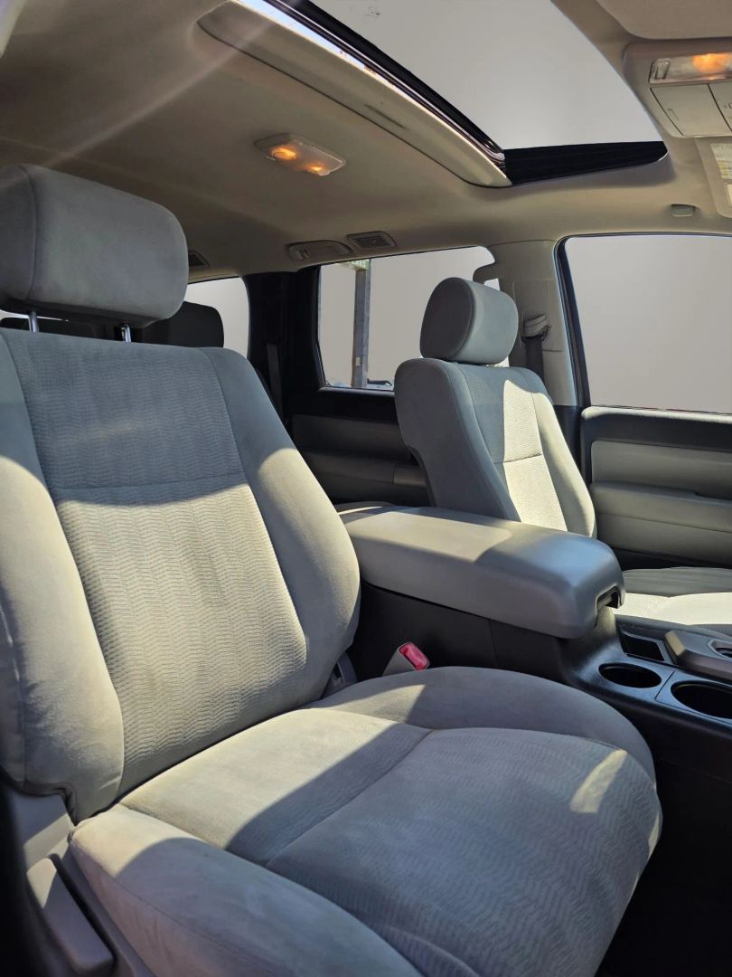 Photo 16 of this Toyota Sequoia