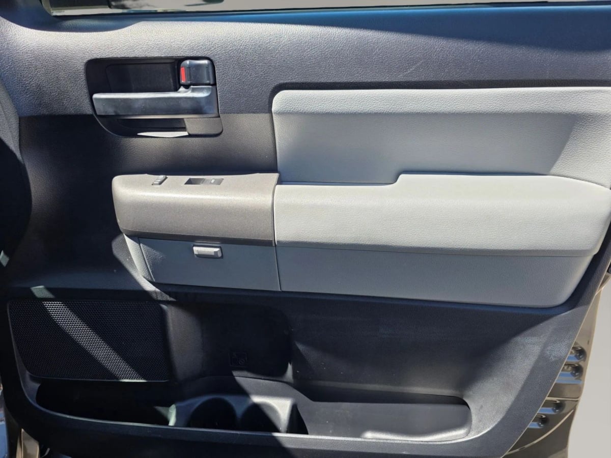 Photo 18 of this Toyota Sequoia