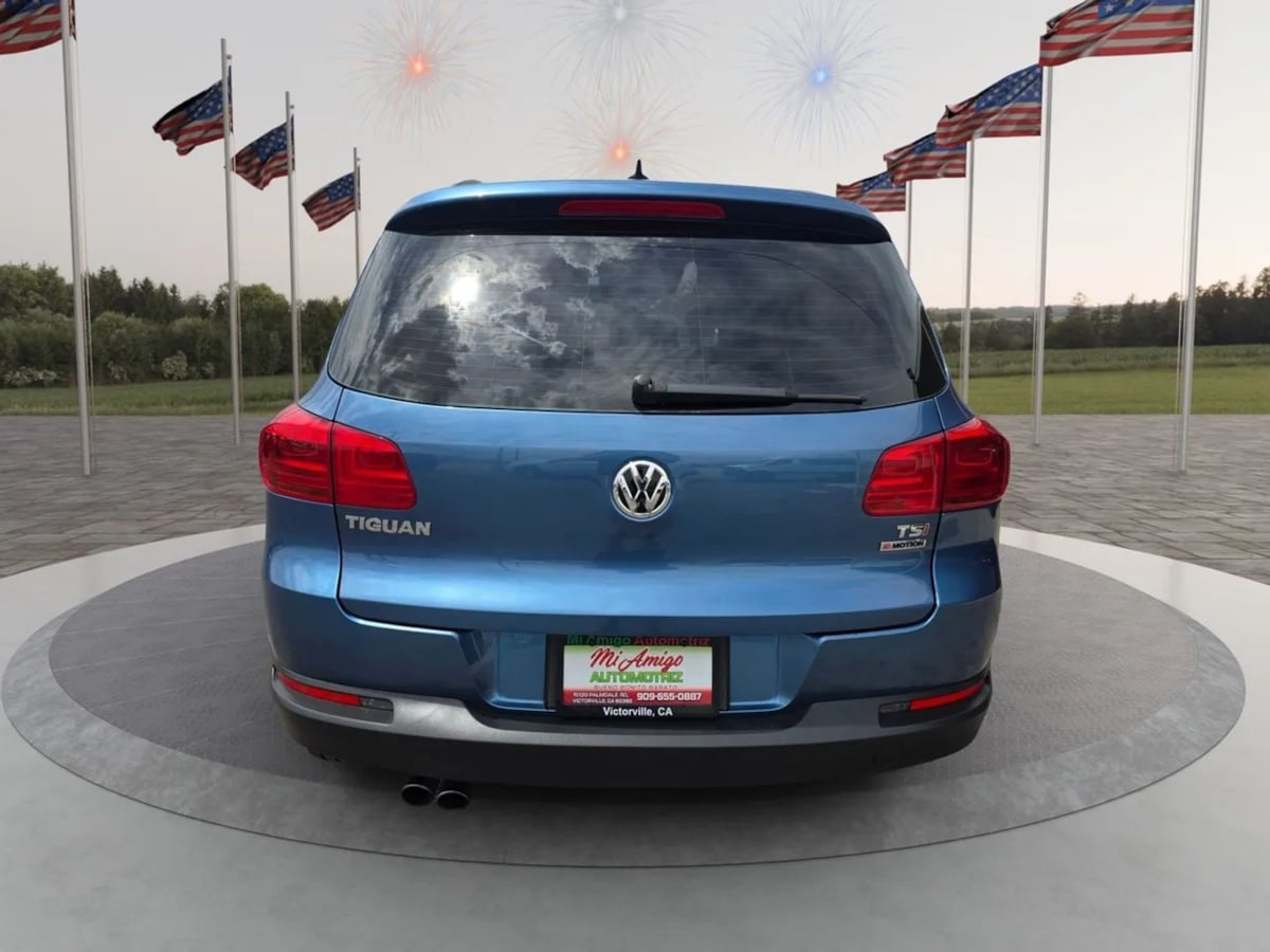Photo 6 of this Volkswagen Tiguan